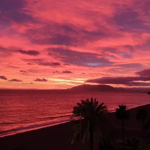 Moderno Piso Céntrico Frente Al Mar Con Gran Terraza , Rincón de la Victoria España